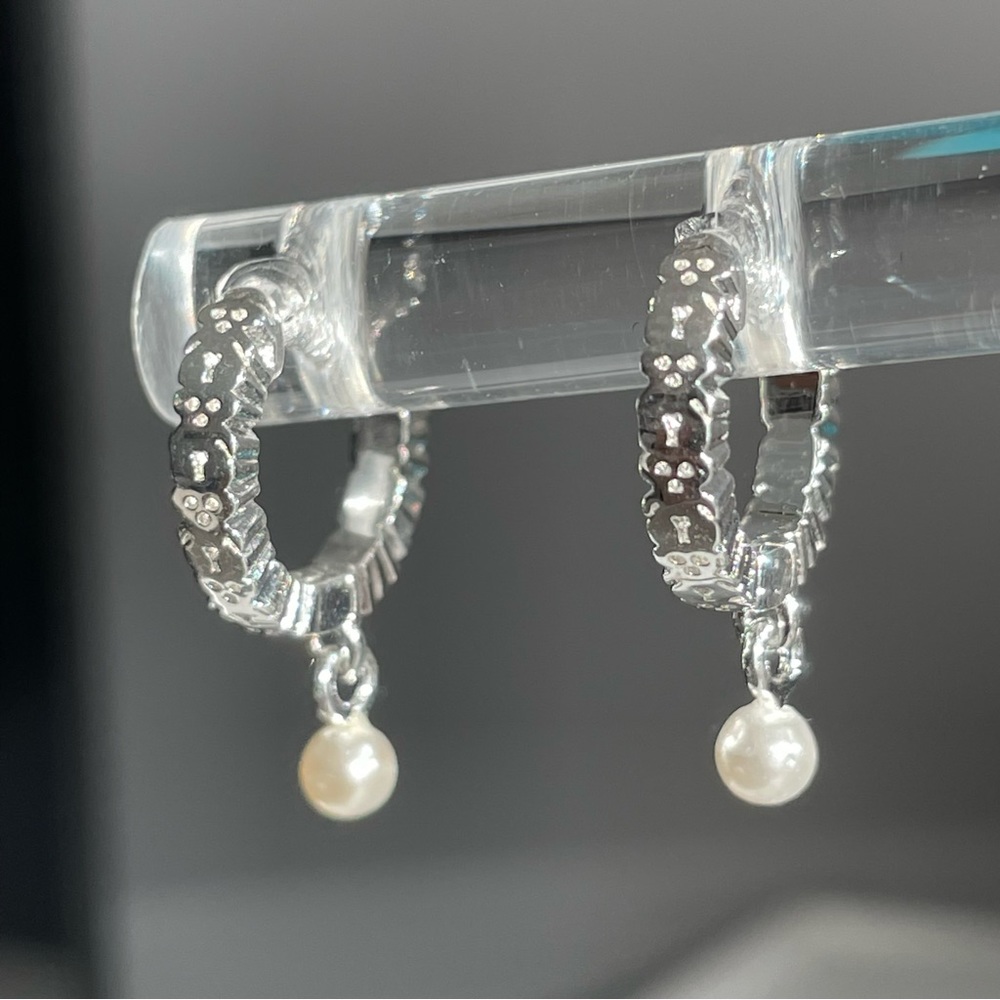 TOUS S925 Sterling Silver Overly Cute Pearl Bear Mini Hoops Hinges Earrings